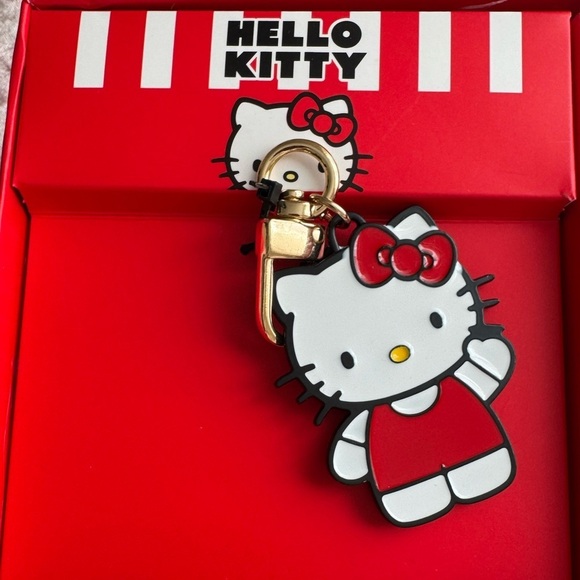 🔥🔥🔥$20 TODAY ONLY🍀3pc Hello Kitty Backpack/Card Holder/Keychain Giftset - Picture 3 of 6